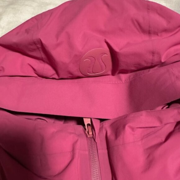 Lululemon SLeet Street Winter Jacket size 8 Pink Lychee - Picture 2 of 3